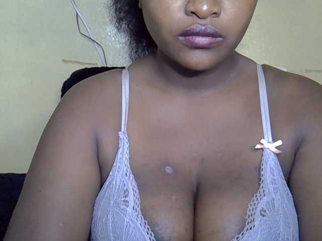 Nohemiaa live cam on BongaCams