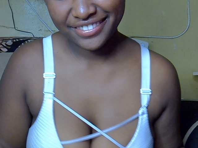 Nohemiaa live cam on BongaCams