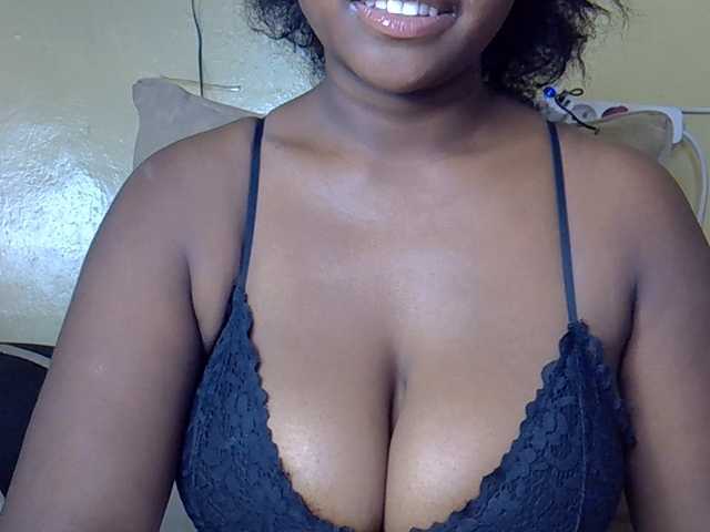 Nohemiaa live cam on BongaCams