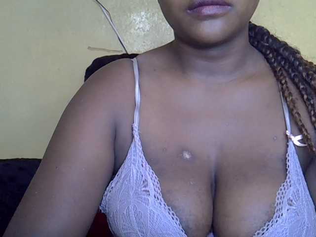 Nohemiaa live cam on BongaCams