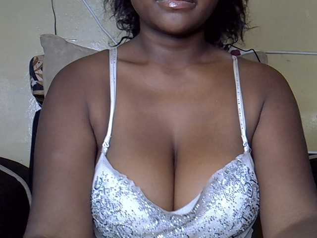 Nohemiaa live cam on BongaCams