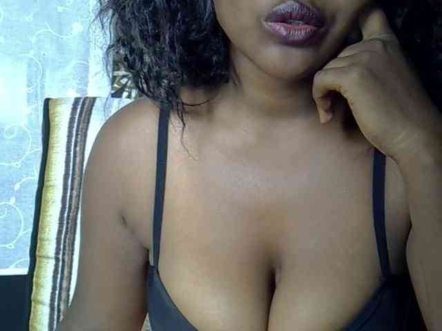 Modèle: Nohemiaa