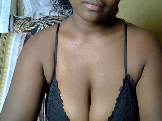 Modèle: Nohemiaa
