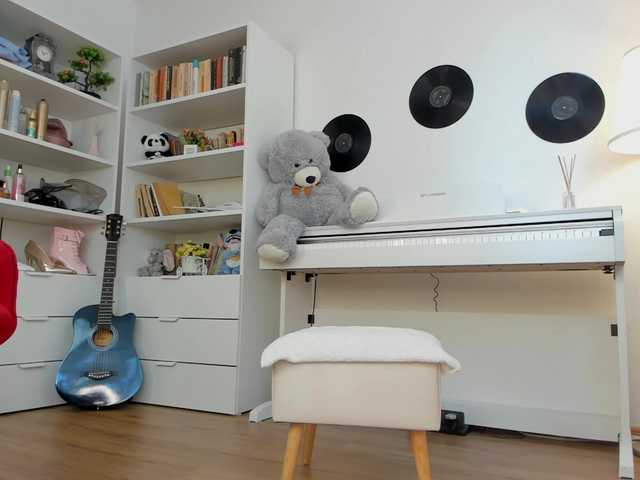 JudyLea18 live cam on BongaCams