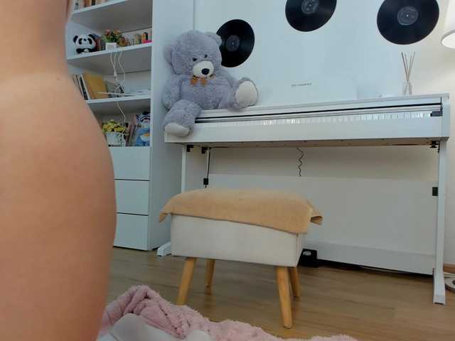 JudyLea18 live cam on BongaCams