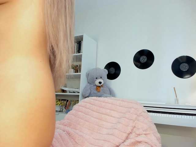 JudyLea18 live cam on BongaCams