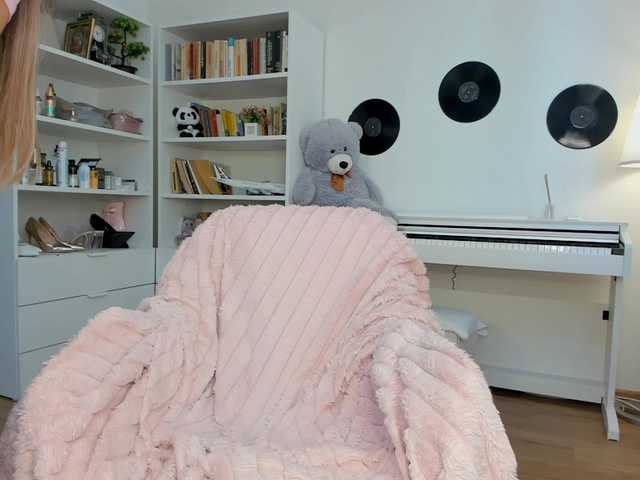JudyLea18 live cam on BongaCams