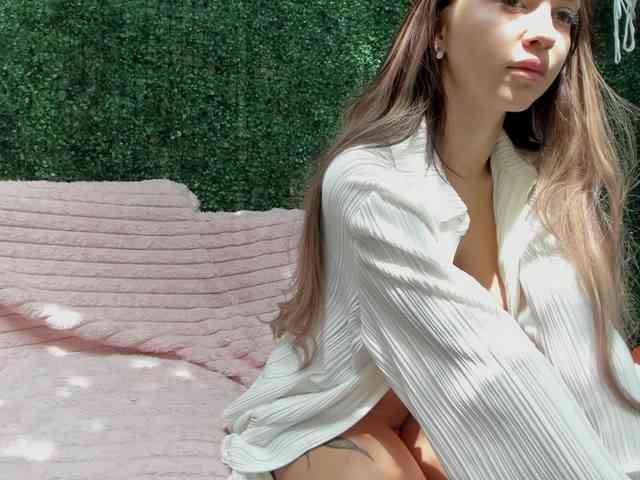 JudyLea18 webcam