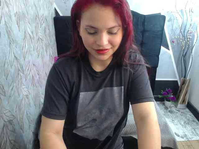 lucy-red webcam