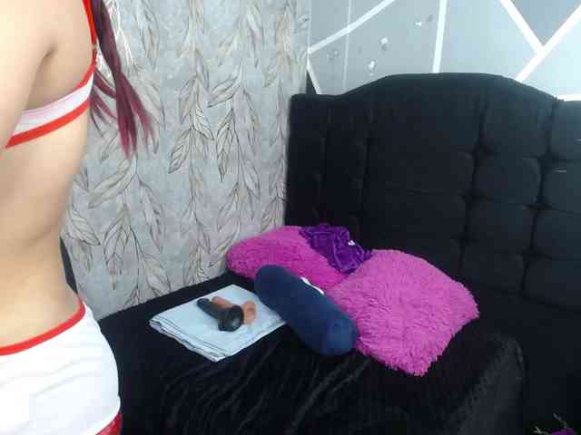 lucy-red webcam
