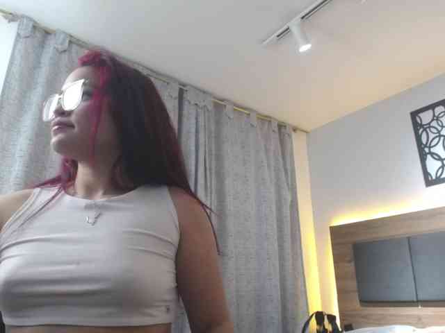 lucy-red webcam