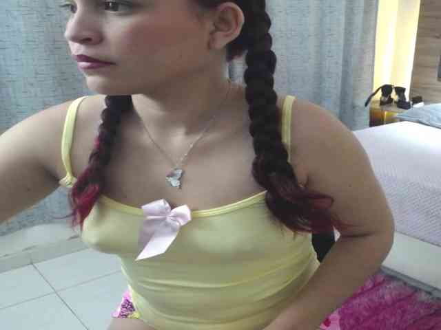lucy-red webcam