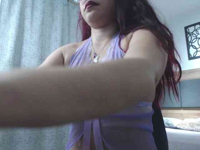 lucy-red webcam