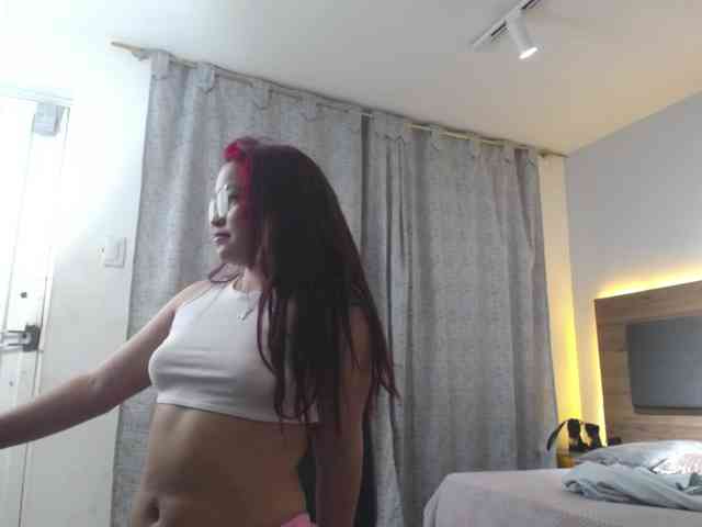 lucy-red webcam