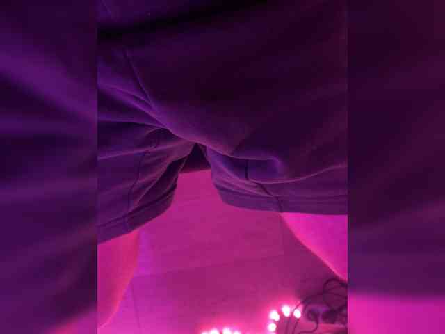 Asqwerty777 Live Webcam on BongaCams