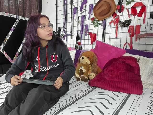 royaltemptationn live cam on BongaCams
