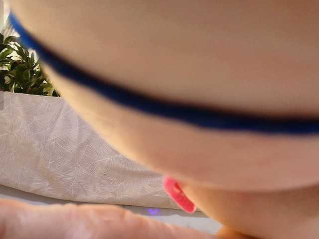 LOLIITA live cam preview