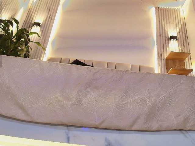LOLIITA live cam preview