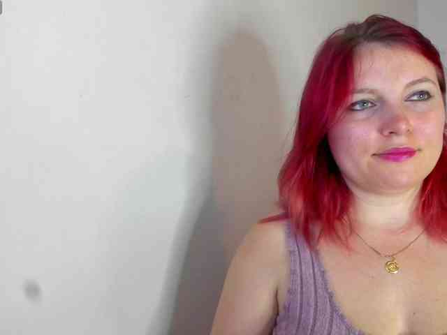Vixen-Curvy webcam