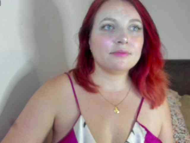 Vixen-Curvy webcam