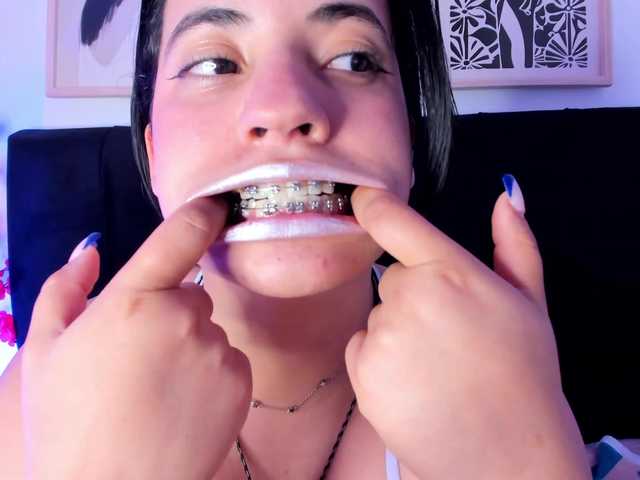 Kriss-Chang live cam on BongaCams