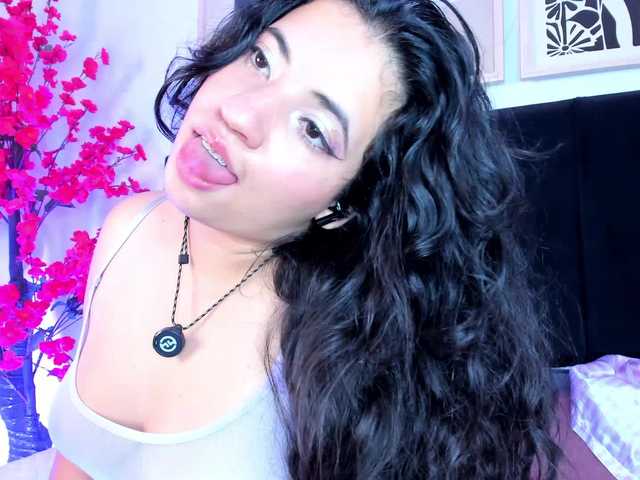 Kriss-Chang live cam on BongaCams