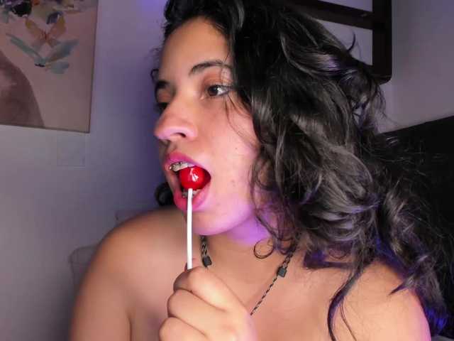 Kriss-Chang live cam on BongaCams