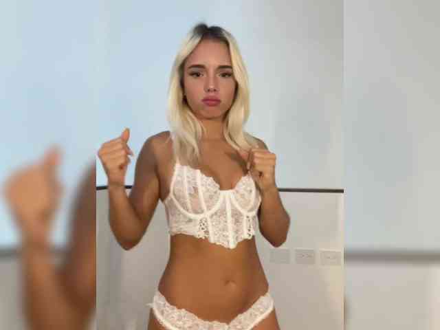 Modelo: Bubuqueenn