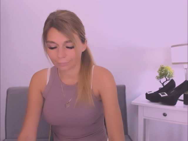 FreyaHoney live webcam show