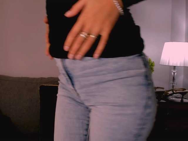FreyaHoney live cam on BongaCams