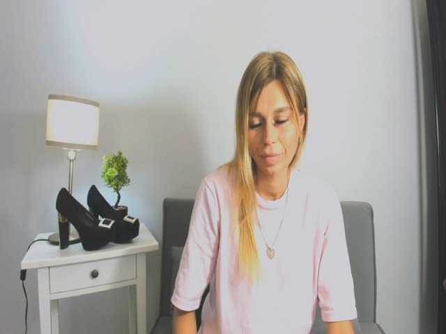 FreyaHoney live webcam show