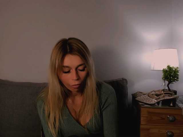FreyaHoney live cam on BongaCams