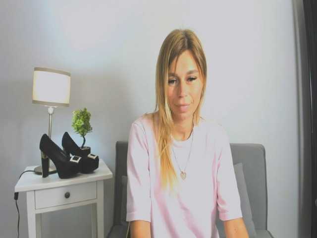 FreyaHoney live webcam show