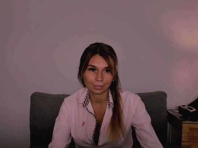 FreyaHoney live cam on BongaCams