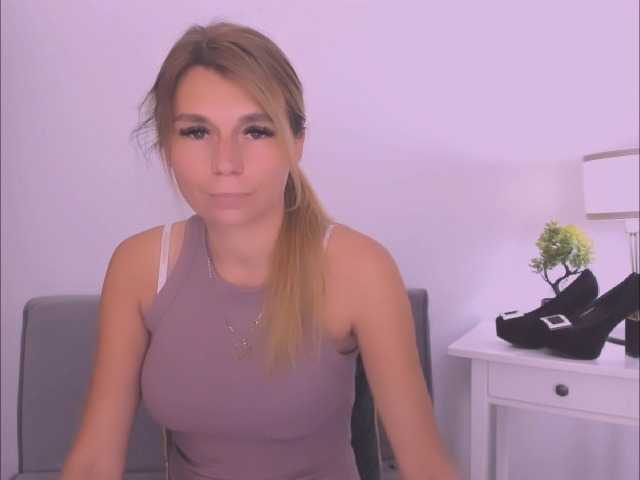 FreyaHoney live webcam show
