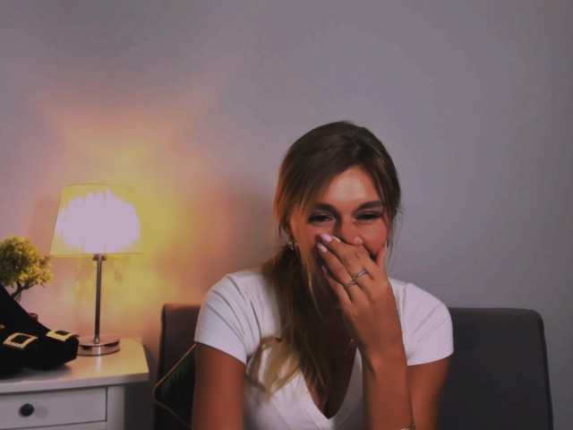 FreyaHoney live cam on BongaCams