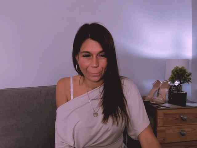 FreyaHoney webcam