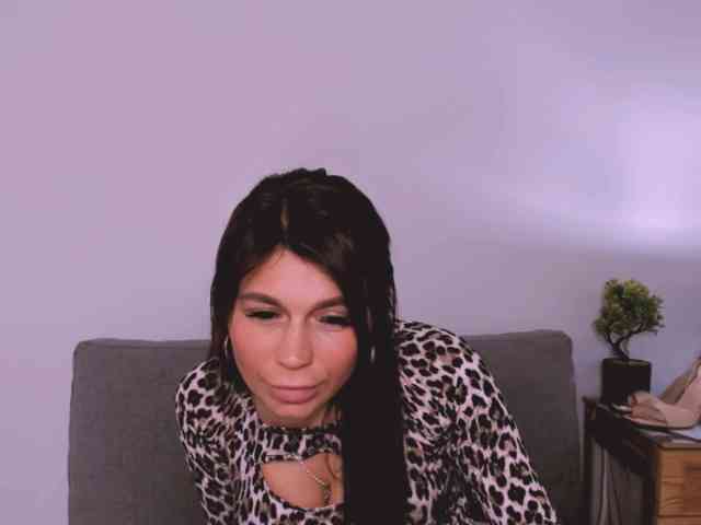 FreyaHoney webcam