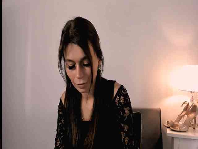 FreyaHoney webcam