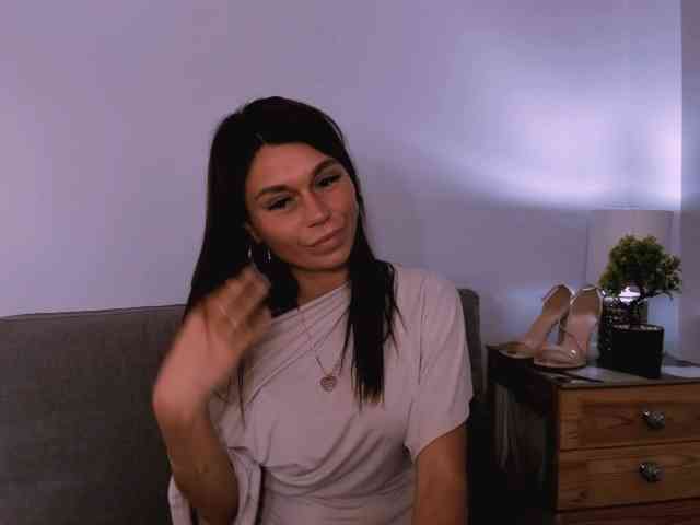 FreyaHoney webcam