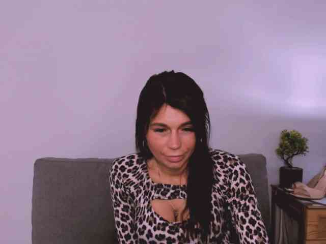 FreyaHoney webcam