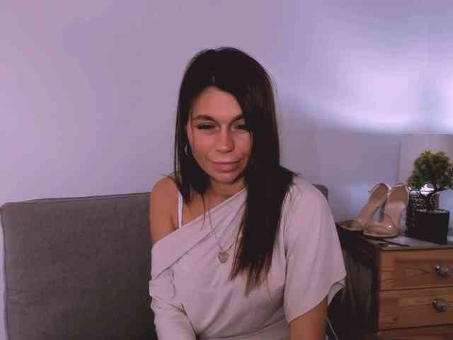 FreyaHoney webcam