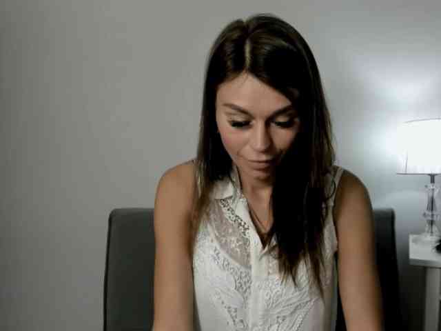 FreyaHoney webcam