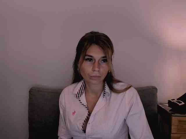 FreyaHoney webcam