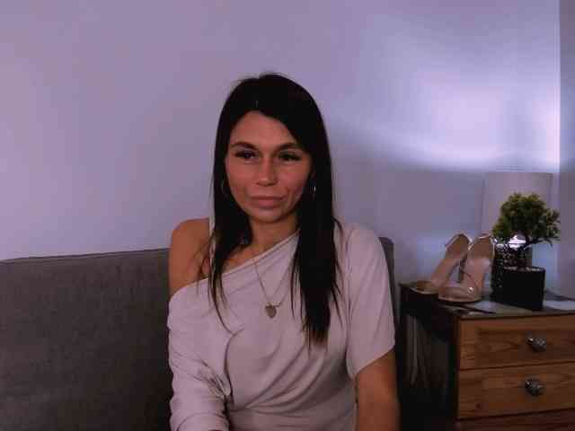 FreyaHoney webcam