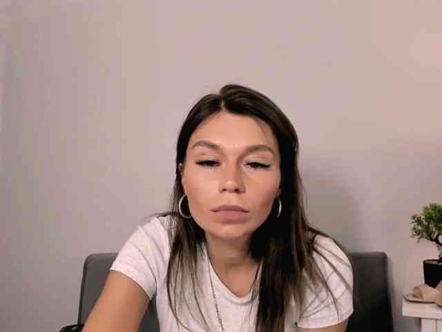 FreyaHoney webcam