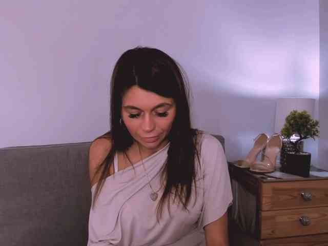FreyaHoney webcam