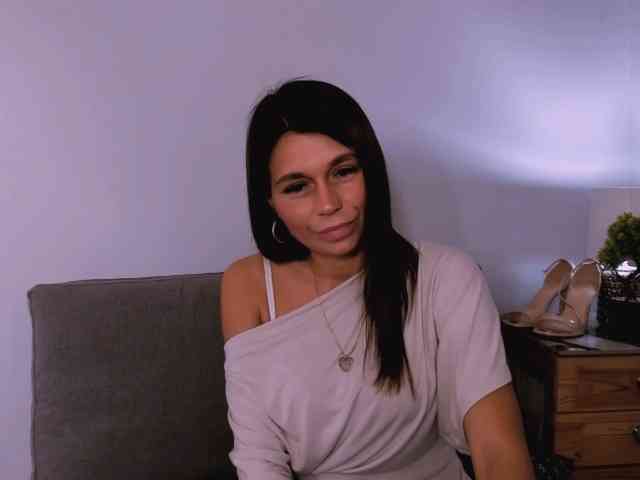 FreyaHoney webcam