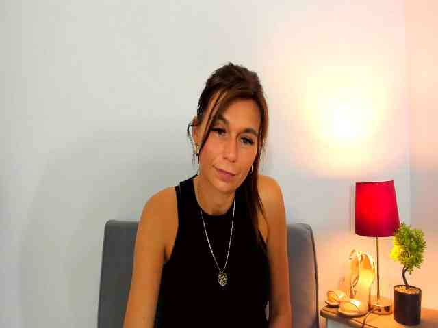 FreyaHoney webcam