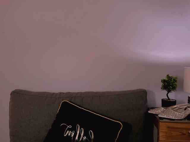 FreyaHoney webcam
